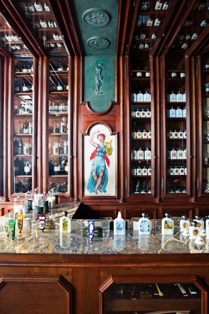 L'Officine Universelle Buly, a 19th-Century-Style Paris Apothecary