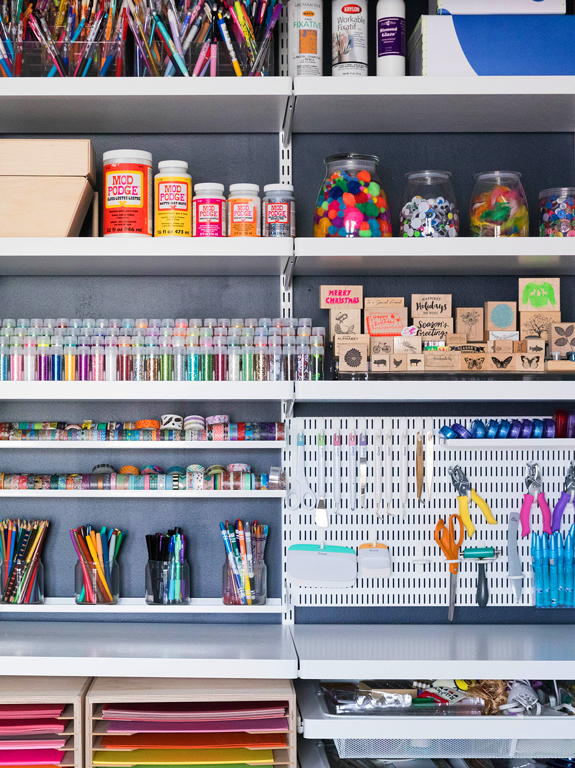 10 Practical Tips for Organizing Your Art Supplies