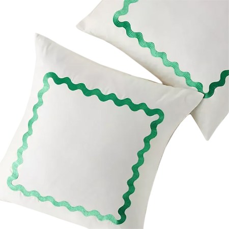  women gg-pillow