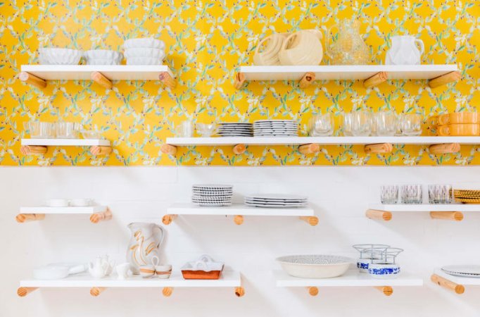 A Handy Cheat Sheet for Decorating with Yellow