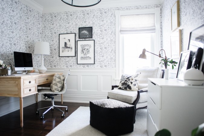 Designing a Black and White Home Office That Inspires