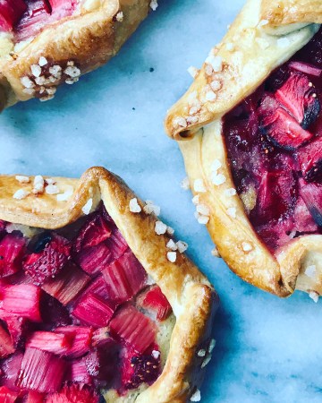 14 Summer Dishes That Pair Perfectly With Rosé- Pistachio Raspberry Rose Tart