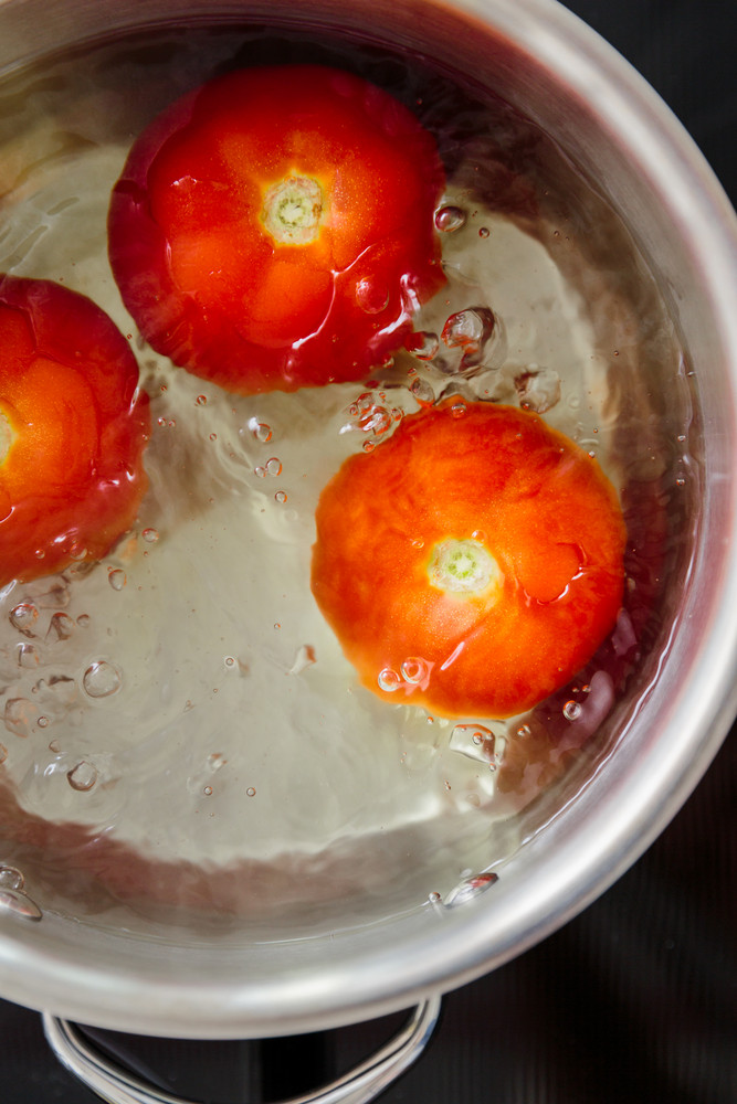 domino kitchen, tomatoes