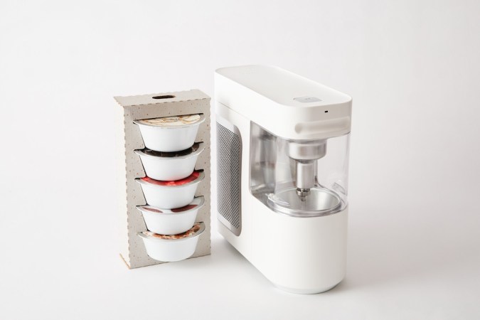 WIM FROZEN YOGURT MACHINE