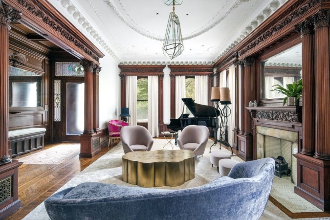 Tour Jennifer Connelly’s Former Turn-of-the-Century Brooklyn Mansion