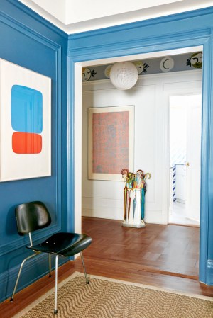 A Playful, Personalized Mural Charms an Upper East Side Entryway