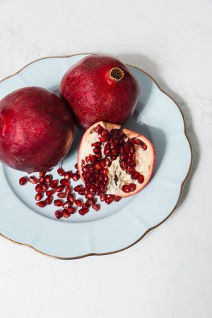 How to Deseed a Pomegranate Without Making a Mess