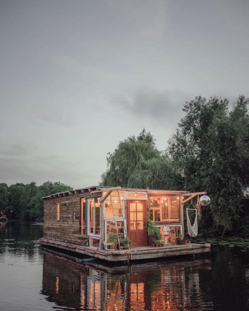 These Tiny Floating Homes Double as Art Studios