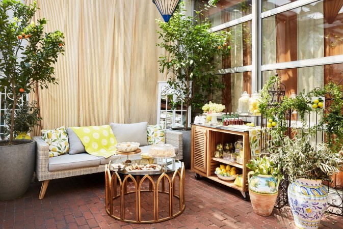 chic outdoor patio furniture