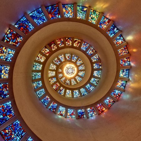 7 of the Most Splendid Stained Glass Windows in the World