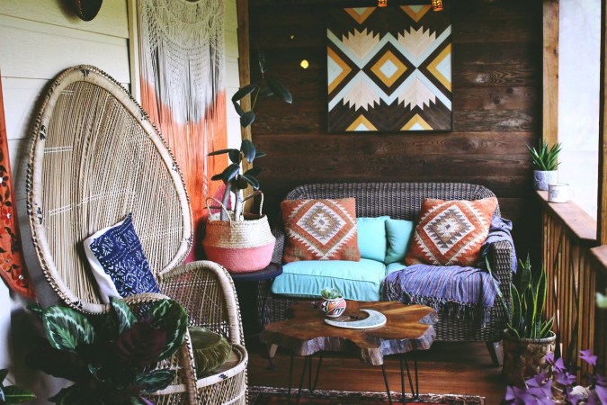 Why We’re Obsessed With This Textile-Filled Porch