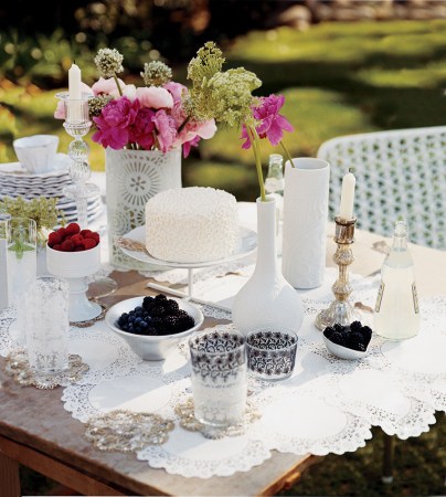 creative spring table decor