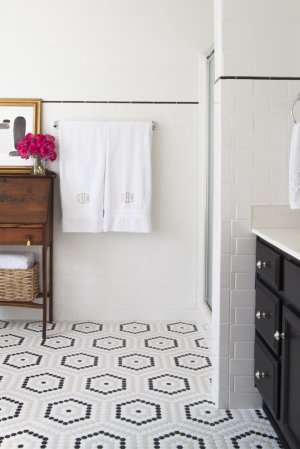 budget-friendly DIY bathroom redo