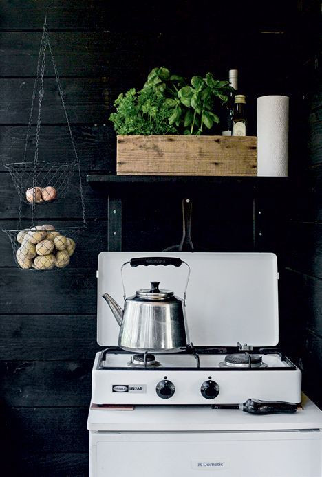 Black and White Kitchen