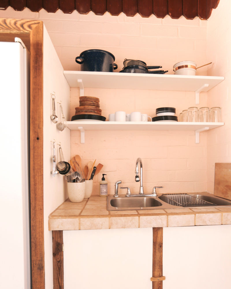 Colorful Kitchen Backsplashes Peach Tile