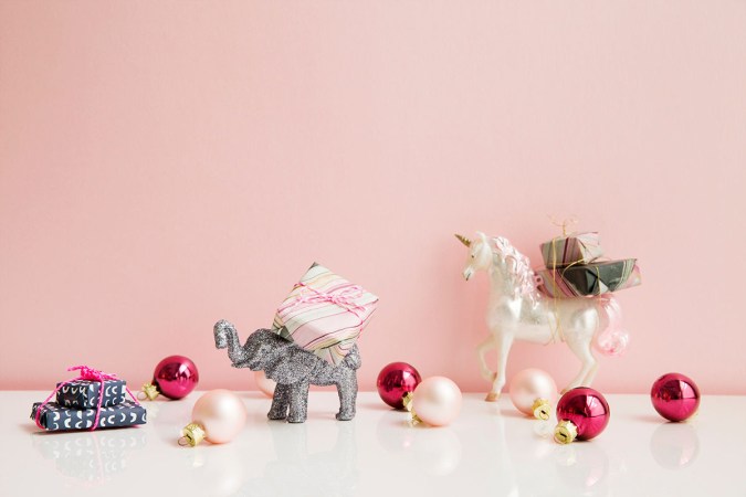 5 creative ways to wrap gifts (when you’re bad at bows)