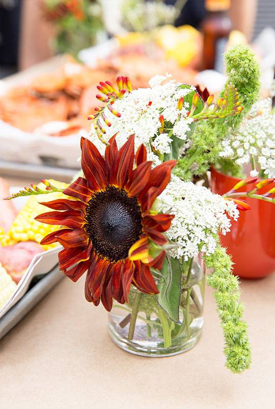 How To Host A Crab Boil Flowers In Glass Vase