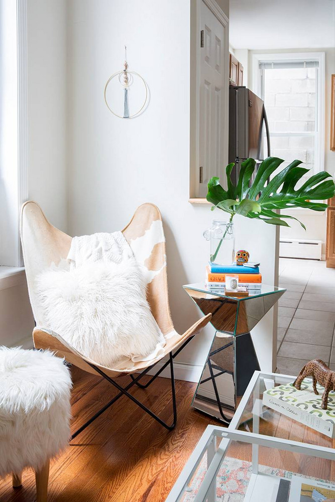 Alyssa Coscarelli’s Williamsburg Apartment White Living room