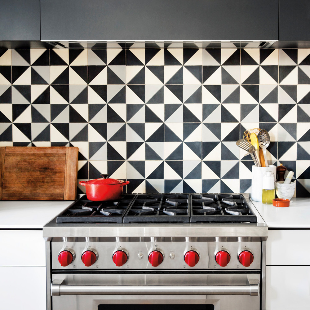 Black and White Kitchen