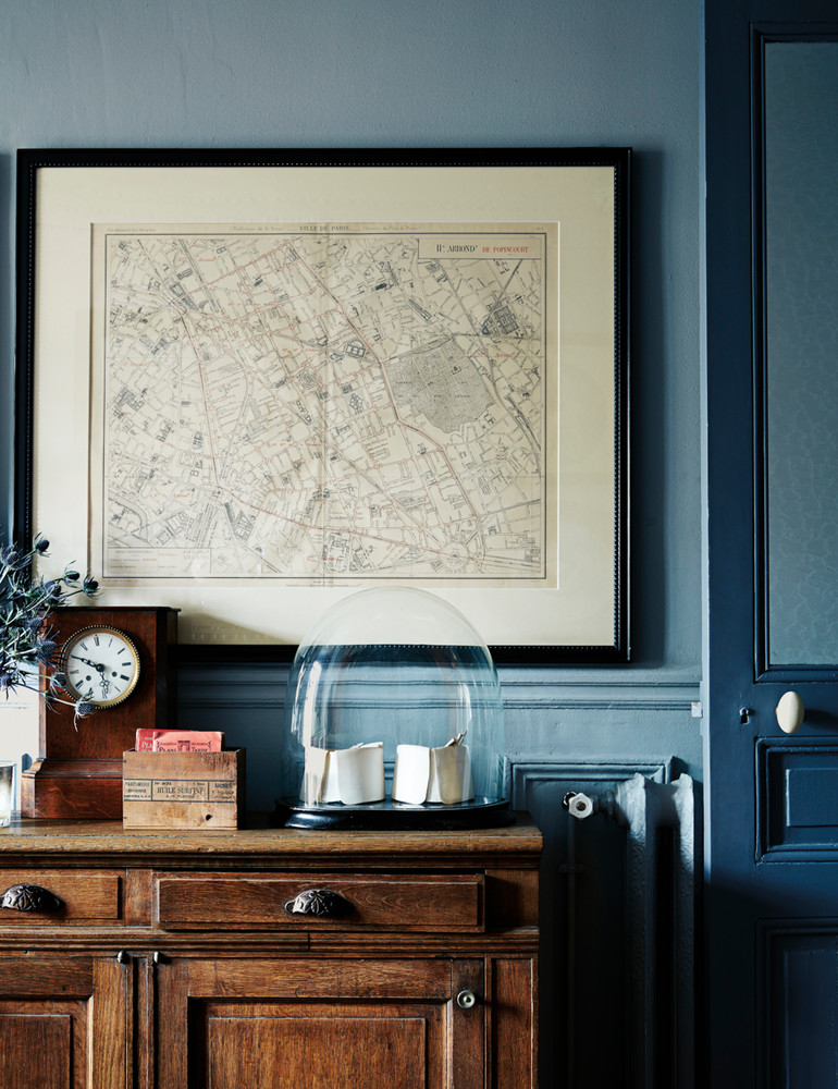 Parisian apartment with blue walls