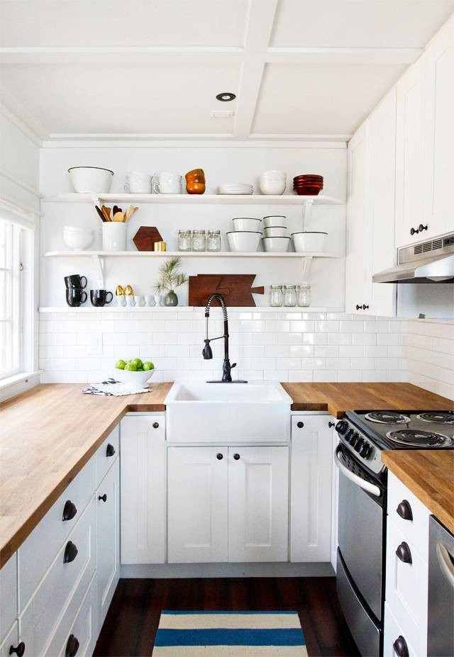 White and Wood Kitchen