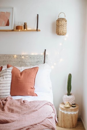 pink and red bedroom decor