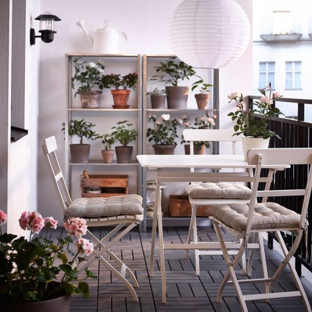 How to Make the Most of Your Tiny Balcony