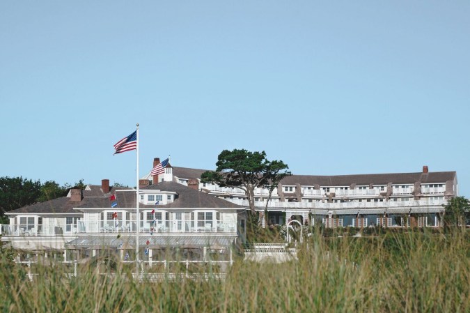 Last-Minute Memorial Day Travel Destinations- Chatham Bars Inn