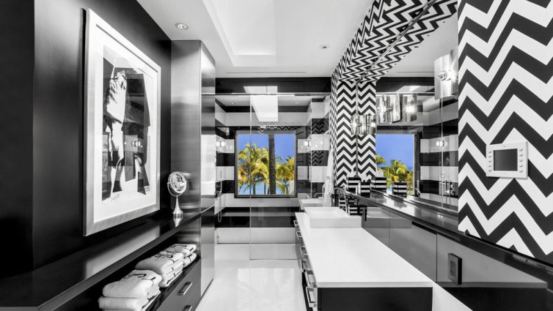 8 Luxurious Celebrity Bathrooms We Love- Tommy Hilfiger