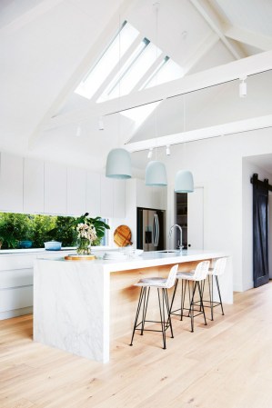 Whitewashed Kitchens To Cleanse Your Palette