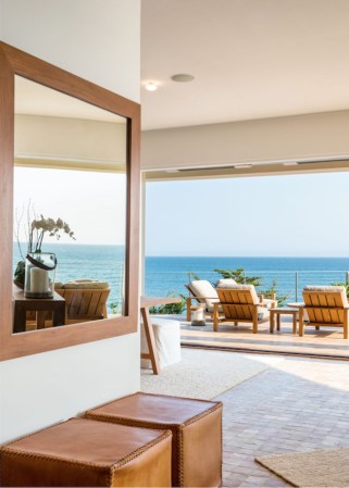 10 Beautiful Beachfront Estates Celebs Call Home