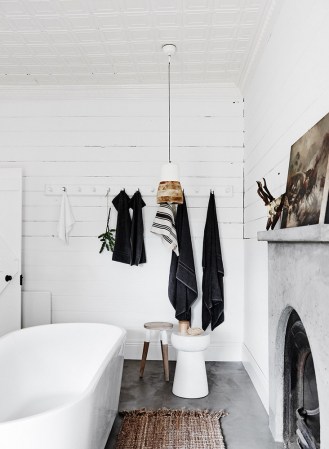 These Rustic Bathrooms Make A Case For Country Living
