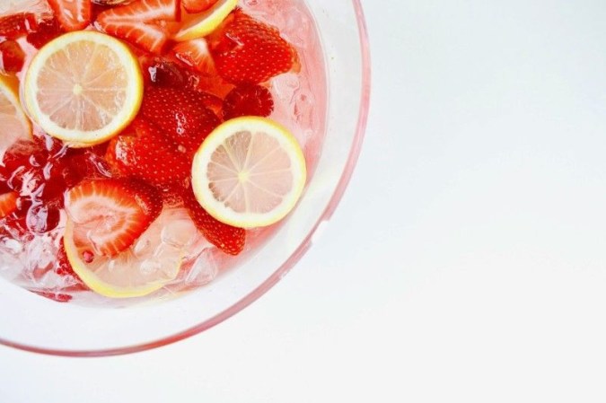 3-ingredient cocktail punch recipes for a girls-only v-day