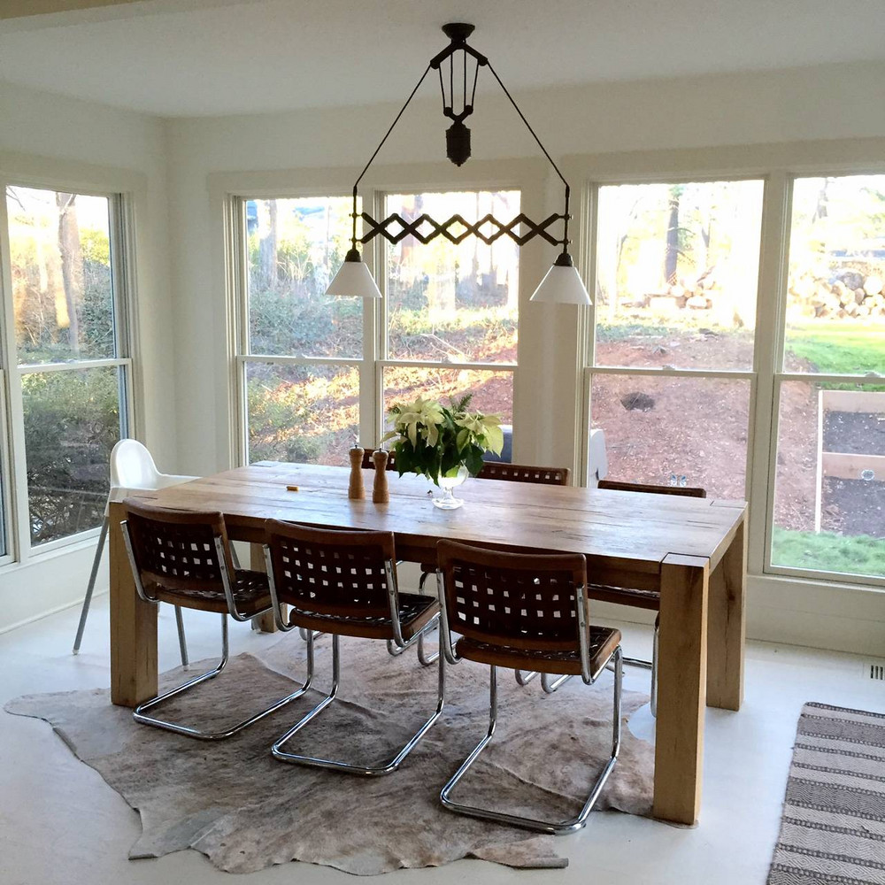 painted woodwork black and white dining room