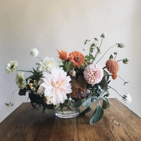 fall flower arrangements blush pink and dusty pink flowers