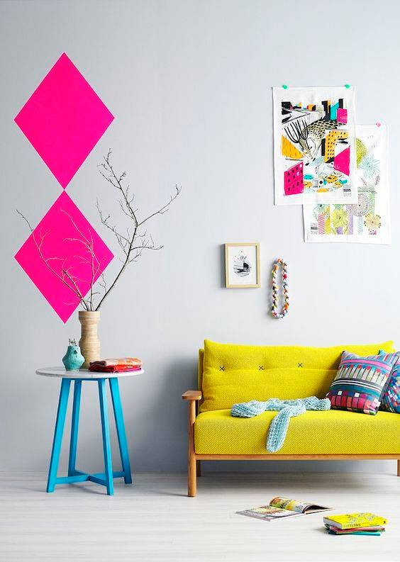 gray-wall-yellow-sofa