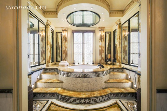 Rent Gianni Versace's Home In Manhattan Bathroom