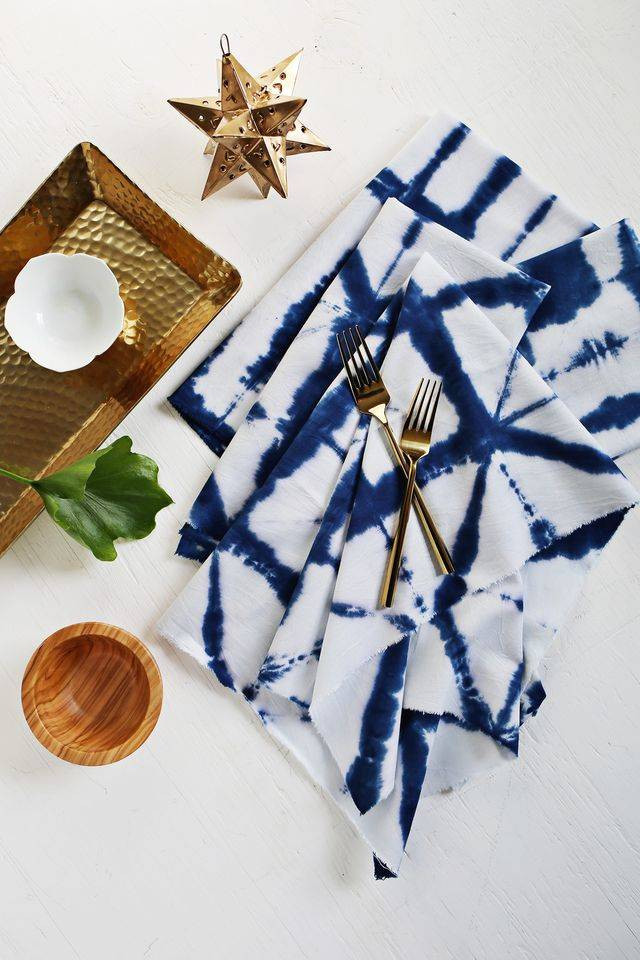 4th of July summer holiday table decorations shibori napkins