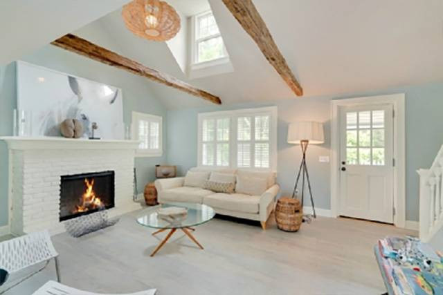 matt lauers hamptons house living room