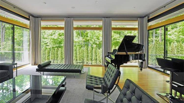 Reggie Bush Home Piano Room