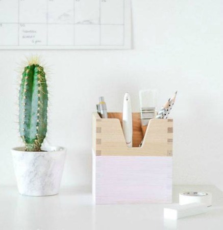 college dorm hacks pencil holder