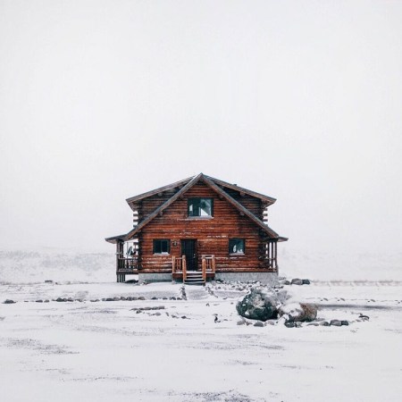 6 cozy cabins that will inspire a winter getaway