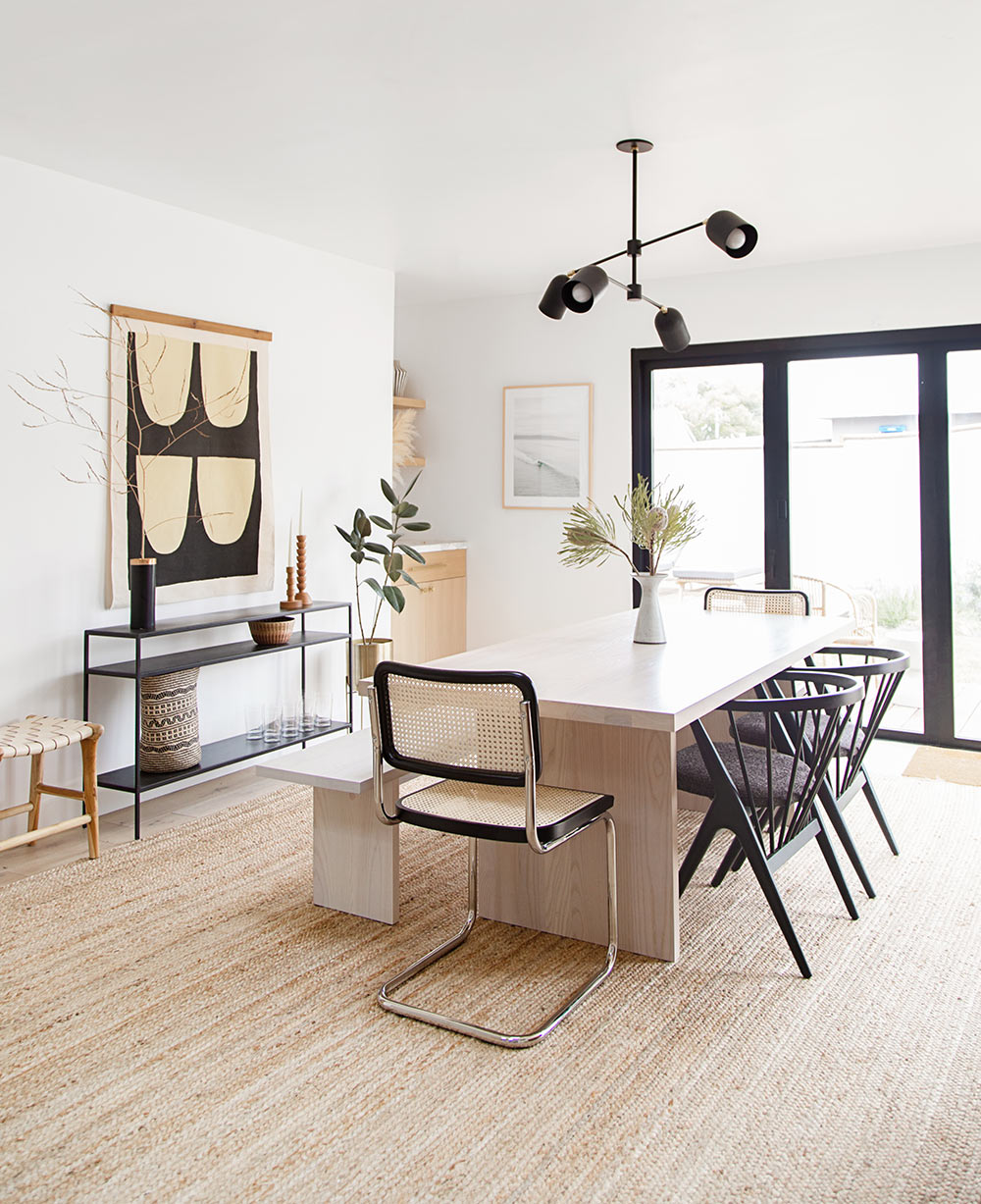 Dining room with eclectic seating