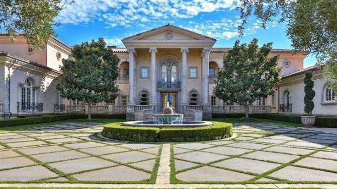 britney spears’ california palace