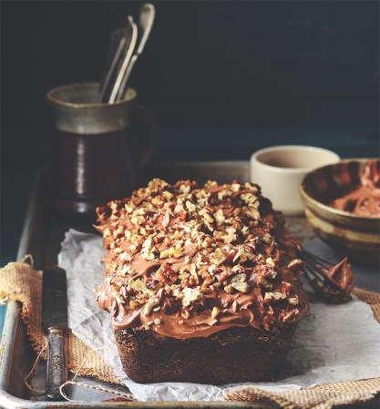 nutella – pecan chocolate cake