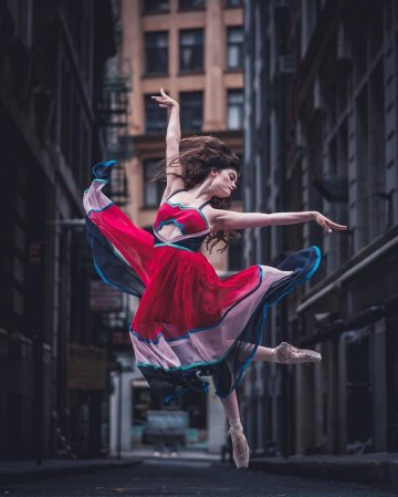 unlikely pair, stunning photography: nyc streets & ballerinas