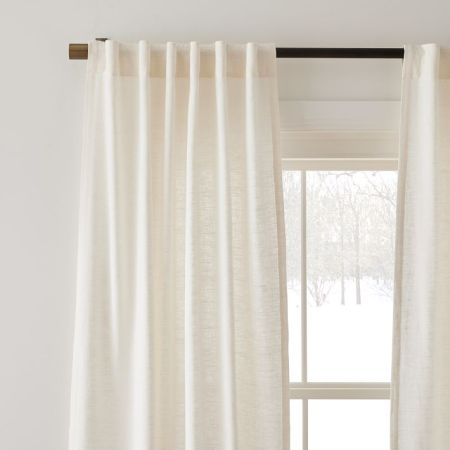  white curtain