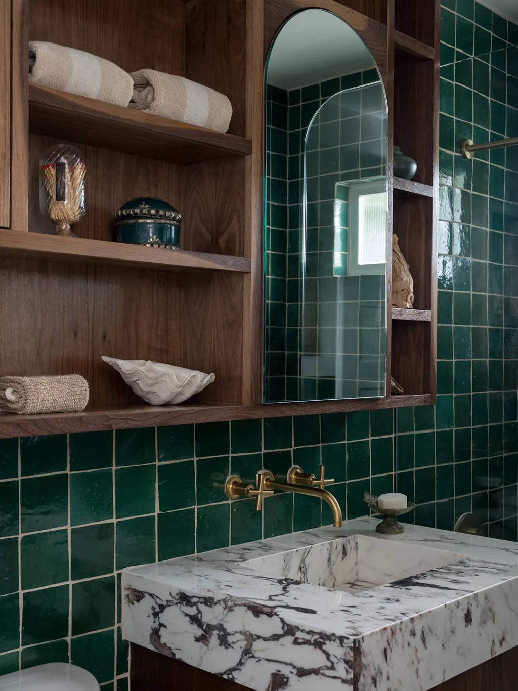 dark green bathroom tile