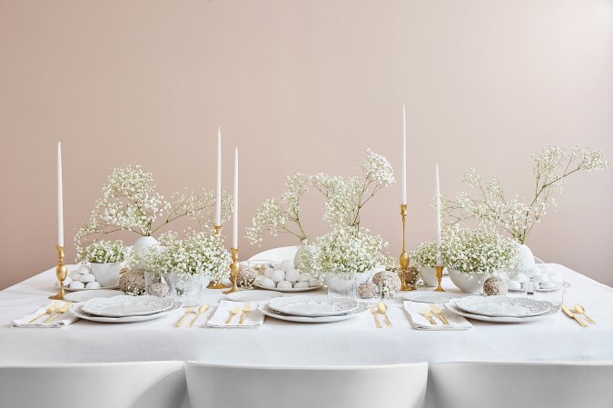 5 Modern Tips for Styling a Holiday Table With a Twist