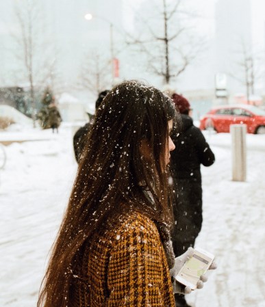 7 Tips To Awaken Dry Winter Hair